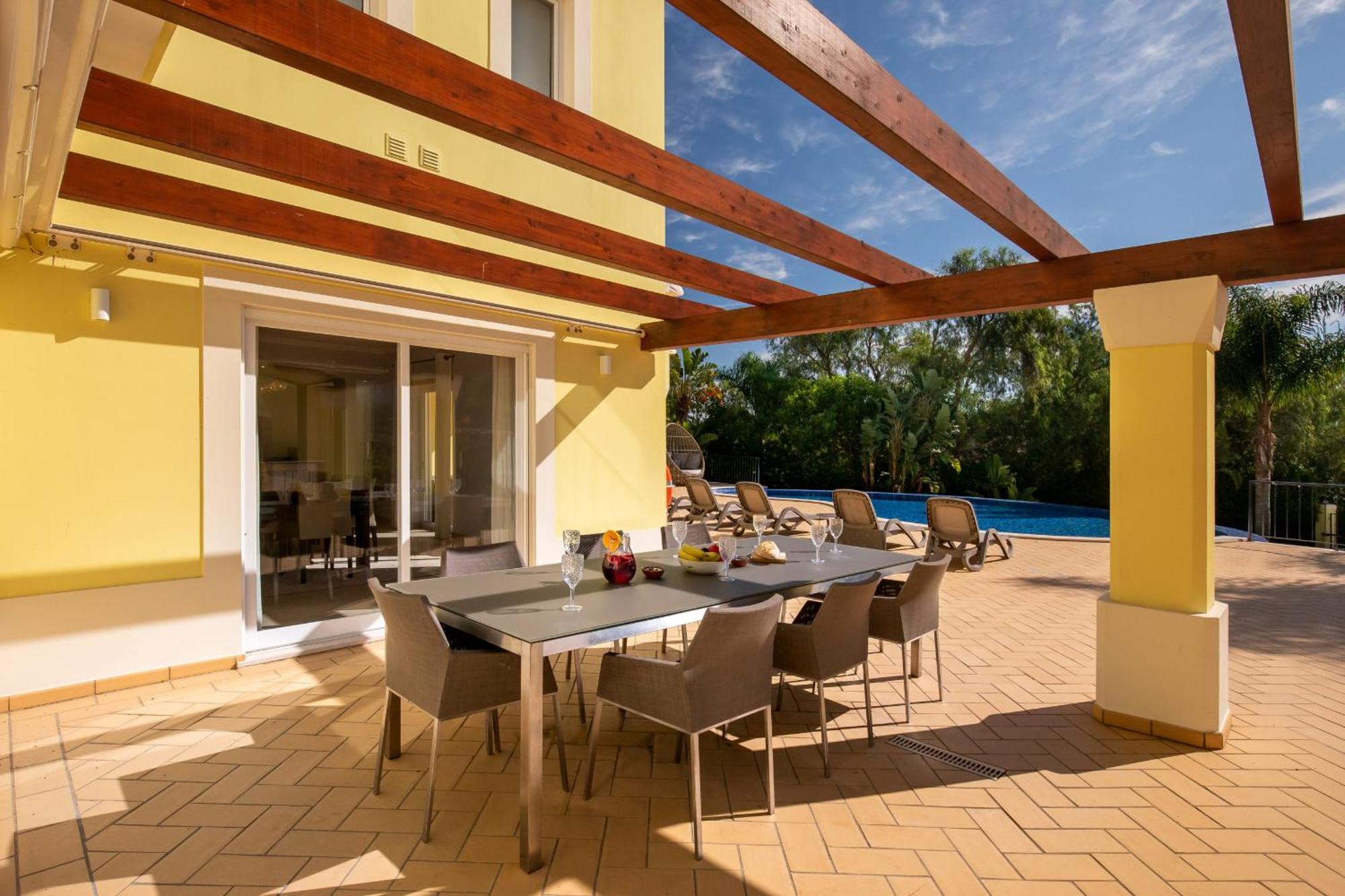 Casa Amarela Villa *