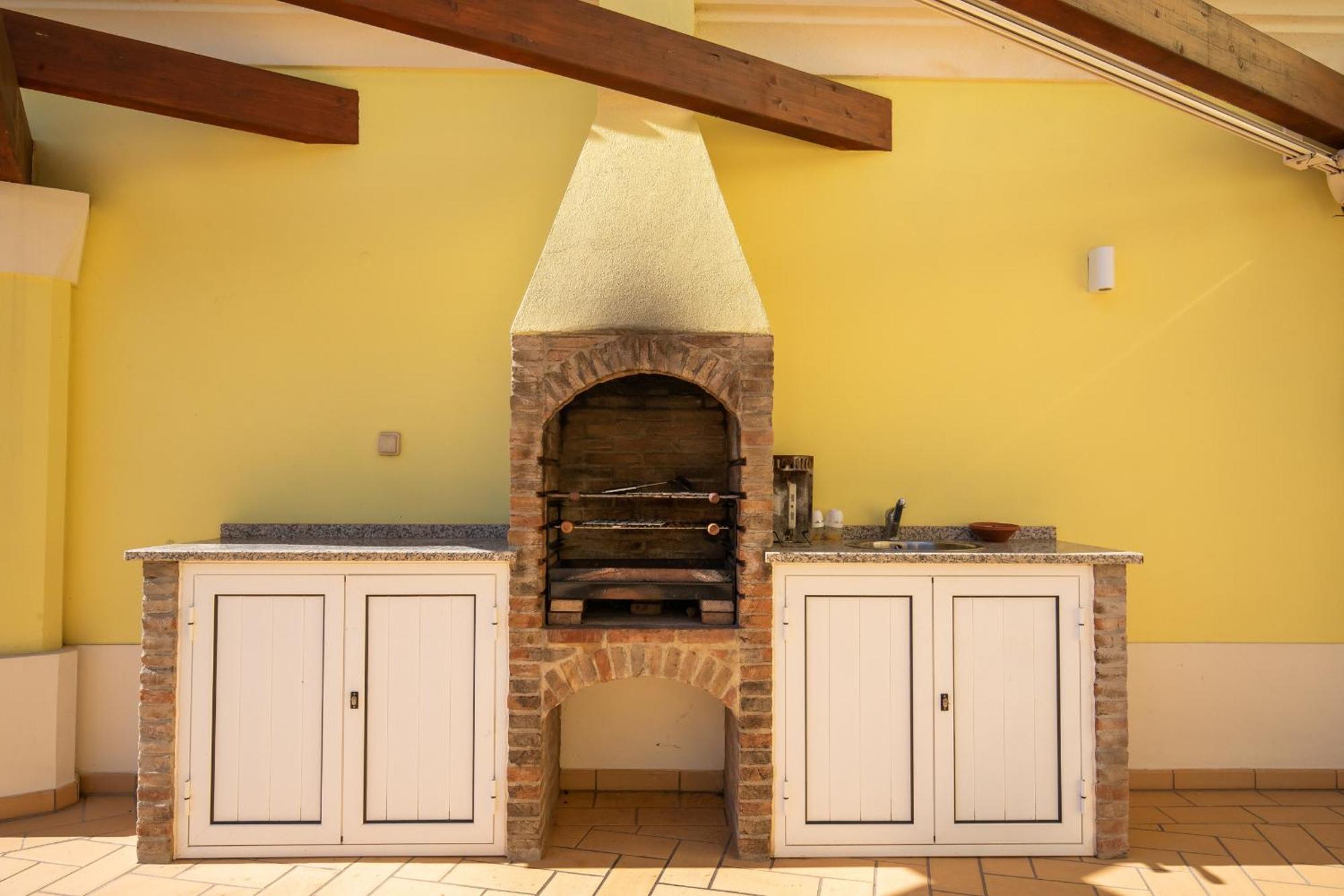 Casa Amarela Villa *
