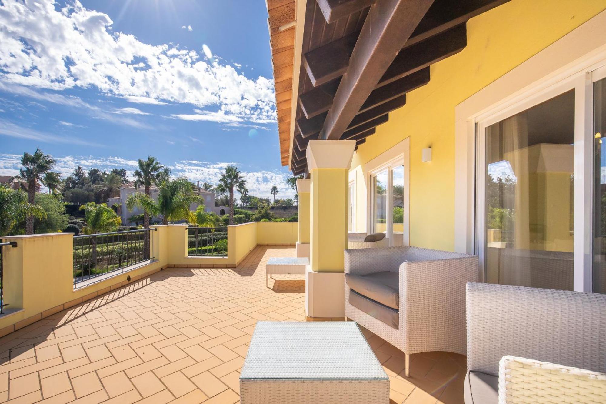 Villa Casa Amarela Lagos